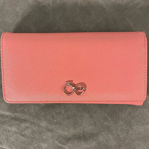 Handbags - Clōe pink wallet
